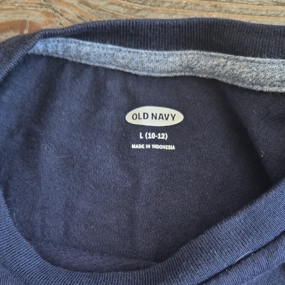 Tee - Picture 4 of 5